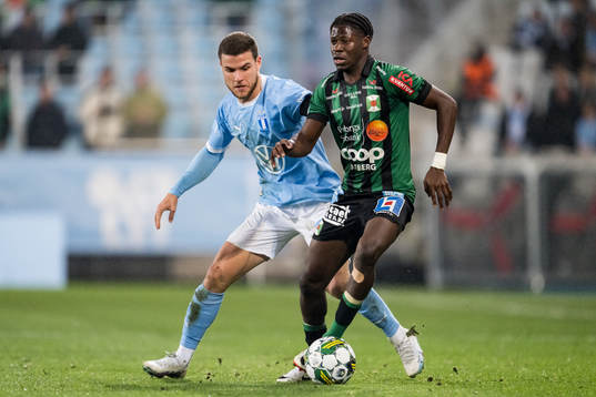 Malmö FFs Gabriel Busanello och Varbergs Filipe Sisse