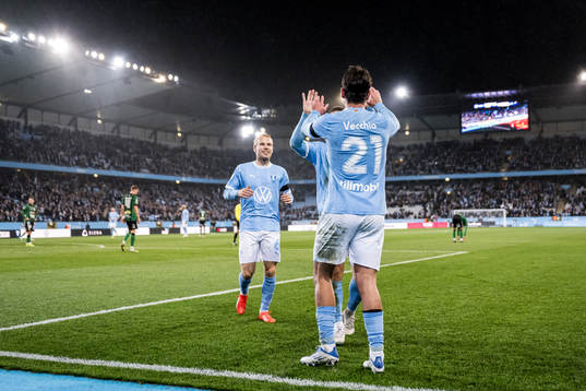 Malmö FFs Stefano Vecchia jublar