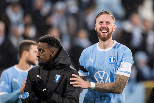 Malmö FFs Taha Ali och Pontus Jansson jublar