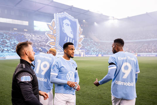 Malmö FFs Martin Olsson och Isaac Kiese Thelin