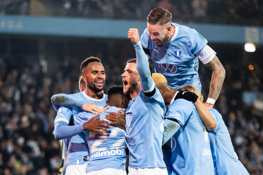 Malmö FFs Isaac Kiese Thelin, Gabriel Busanello och Pontus
