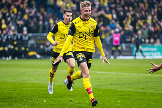 Martin Ove Roseth of Lillestrøm celebrates