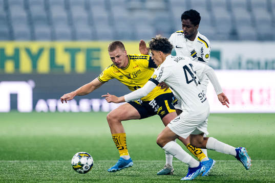 Elfsborgs Per Frick och AIKs Abdihakin Ali
