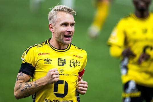 Elfsborgs Johan Larsson jublar