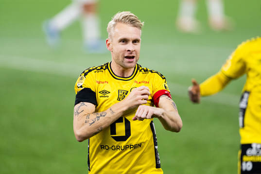 Elfsborgs Johan Larsson jublar