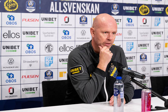 AIKs tränare Henning Berg