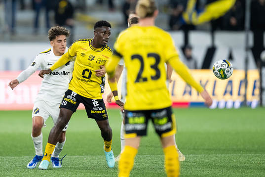 AIKs Taha Ayari och Elfsborgs Michael Baidoo