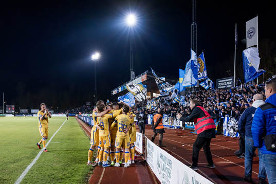 IFK Göteborgs spelare jublar
