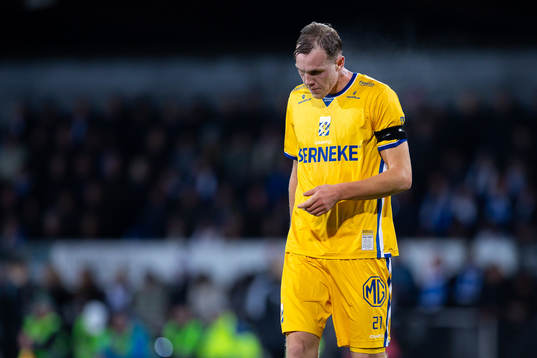 IFK Göteborgs Adam Carlén deppar