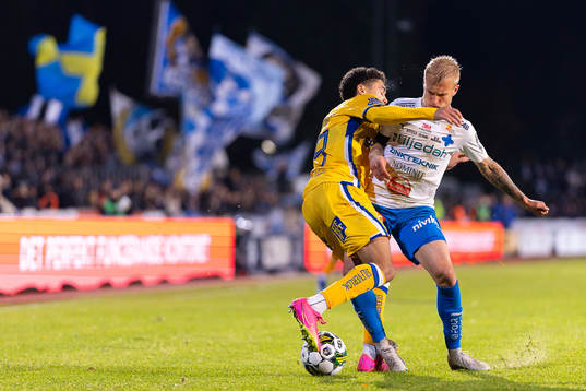 IFK Göteborgs Thomas Santos och Värnamos Viktor Bergh