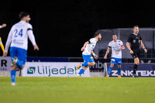 Värnamos Albion Ademi jublar