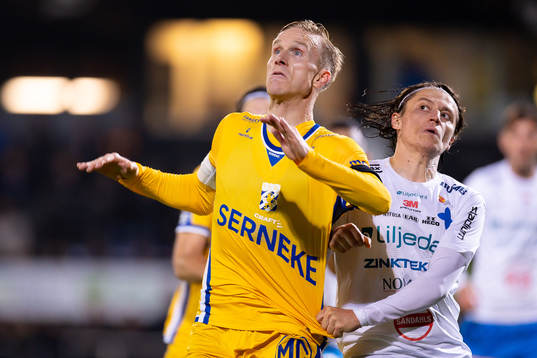 IFK Göteborgs Oscar Wendt och Värnamos Simon Thern