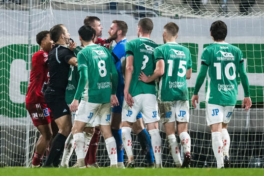 Skövde AIKs Filip Schyberg och Jönköpings Södras