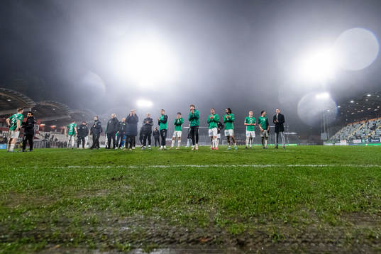Jönköpings Södras spelare deppar och tackar supportrarna