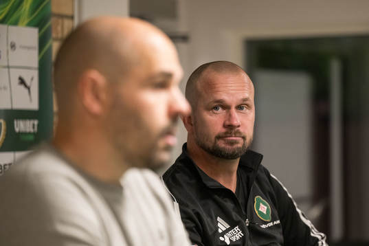 Jönköpings Södras tränare Oscar Garcia och Skövde AIKs