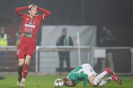 Skövde AIKs Lukas Rhöse reagerar