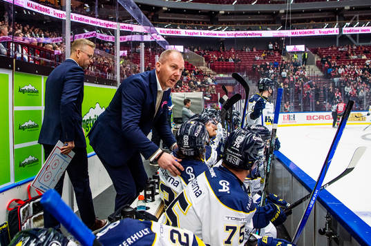 HV71s tränare Johan Lindbom