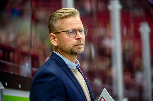 HV71s assisterande tränare Johan Davidsson