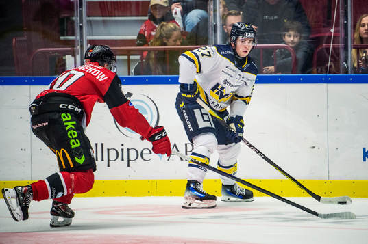 HV71s Robert Nardella mot Malmö Redhawks William Von
