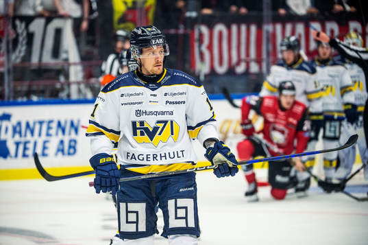 HV71s Simon Önerud deppar