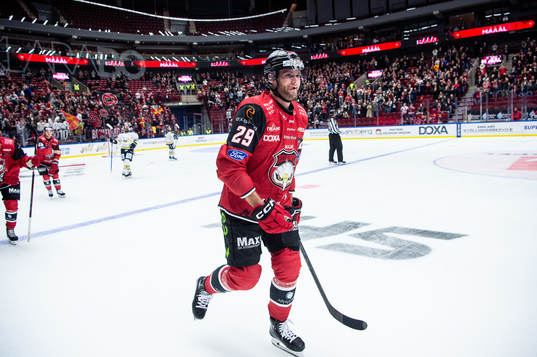 Malmö Redhawks Kim Rosdahl jublar