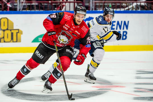 Malmö Redhawks Jakub Galvas mot HV71s Isac Brännström