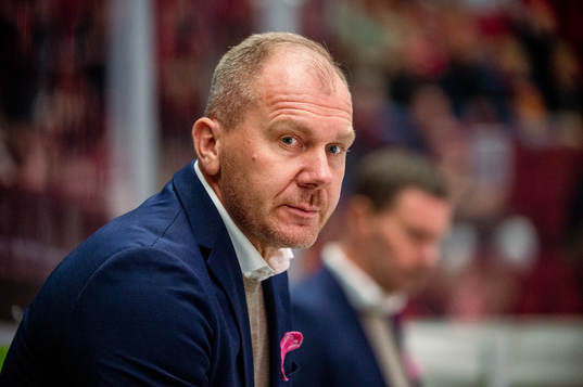 HV71s tränare Johan Lindbom