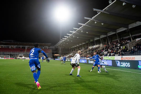 GIF Sundsvalls Oliver Stojanovic Fredin och Örebros Victor
