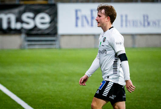 Örebros Victor Backman deppar