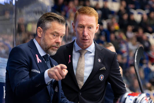 Växjös assisterande tränare Fredrik Hellgren och