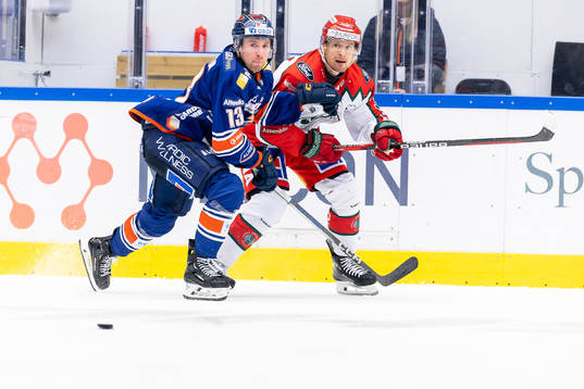 Växjös Dylan McLaughlin och Frölundas Nicklas Lasu