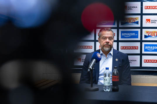 Växjös assisterande tränare Fredrik Hellgren på