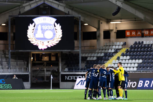 Utsiktens spelare samlade innan fotbollsmatchen i