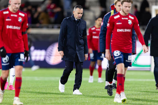 Östers tränare Srdjan Tufegdzic deppar