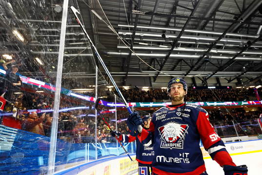 Linköpings Taylor Leier jublar