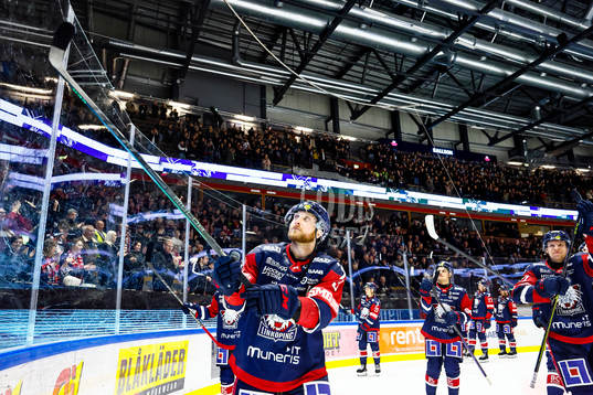 Linköpings Linus Hultström jublar