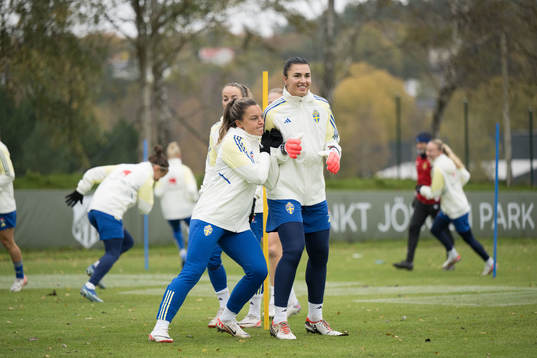 Johanna Rytting Kaneryd and Goalkeeper Zecira Musovic of