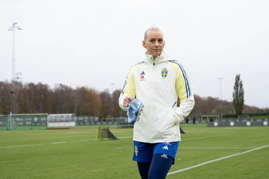 Stina Blackstenius of Sweden