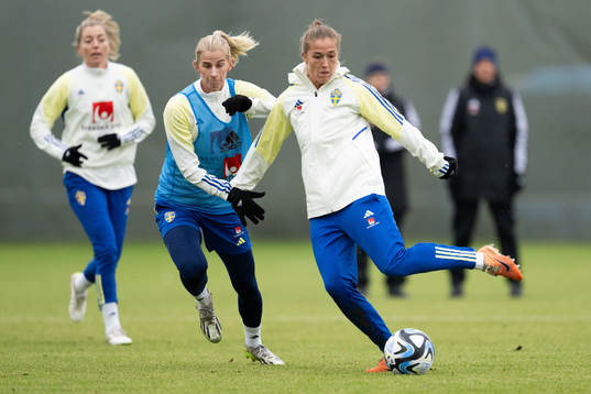 Sofia Jakobsson and Filippa Angeldahl of Sweden