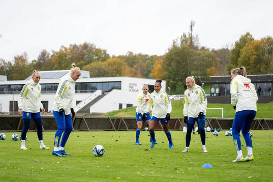 Caroline Seger, Madelen Janogy and Josefine Rybrink of