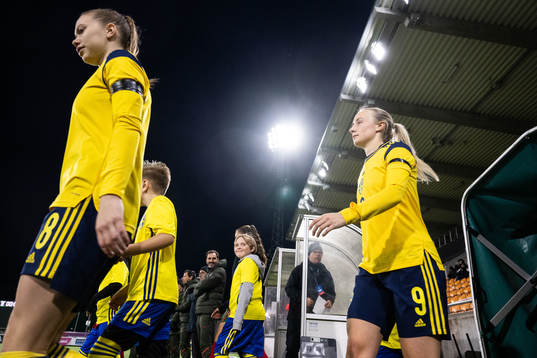 Bea Sprung and Ida Åkerlund of Sweden