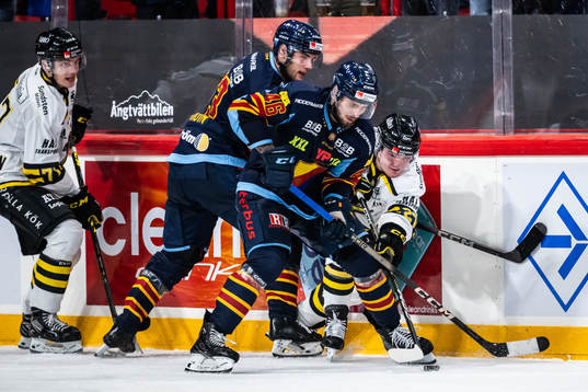 Djurgårdens Albin Grewe och AIKs Christoffer Björk