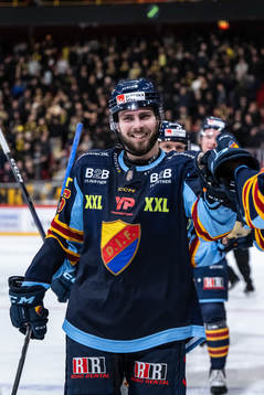 Djurgårdens Albin Grewe jublar