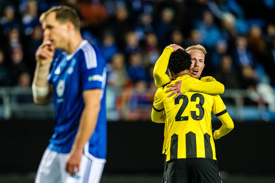 Momodou Lamin Sonko of Häcken celebrates