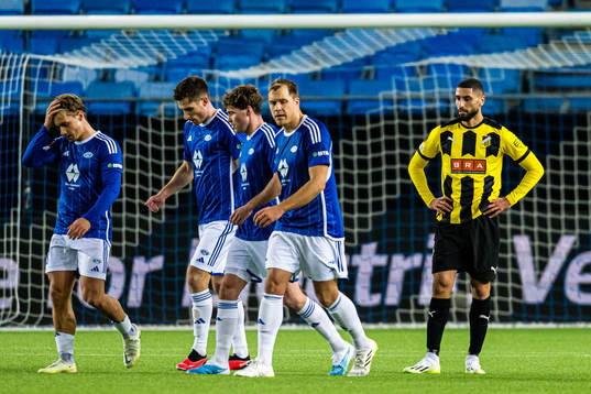 Aiham Ousou of Häcken looks dejected