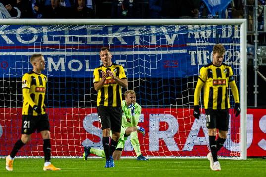 Peter Abrahamsson of Häcken looks dejected