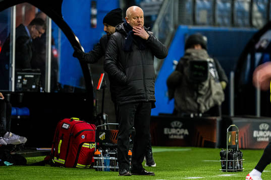 Per-Mathias Høgmo, head coach of Häcken, looks dejected
