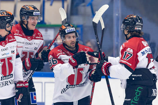 Örebros Mathias Bromé jublar