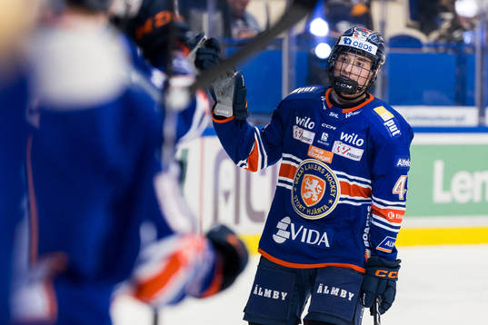 Växjös Noah Östlund jublar