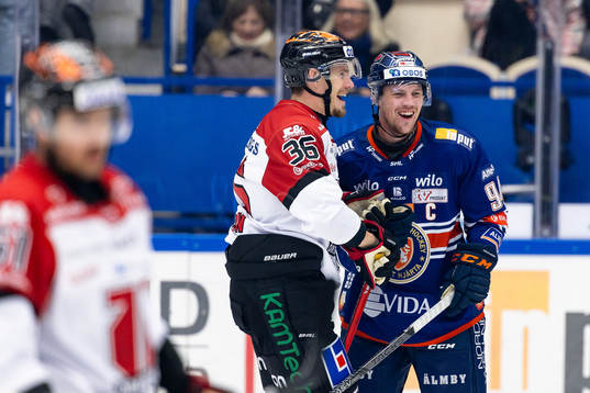 Örebros Emil Larsson och Växjös Joel Persson
